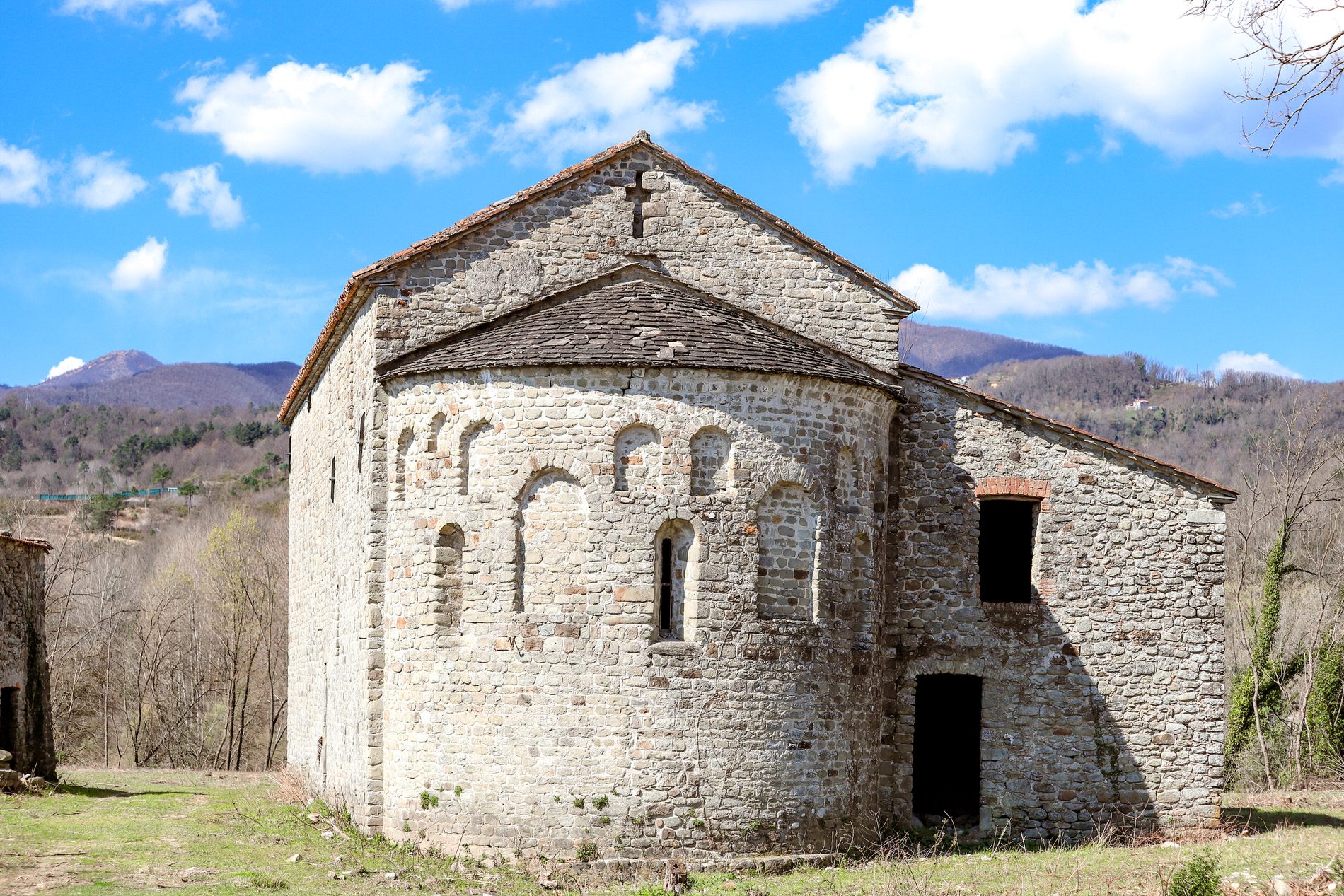 Chiesa-di-Santa-Maria-Assunta-Fornoli-Lunigiana6