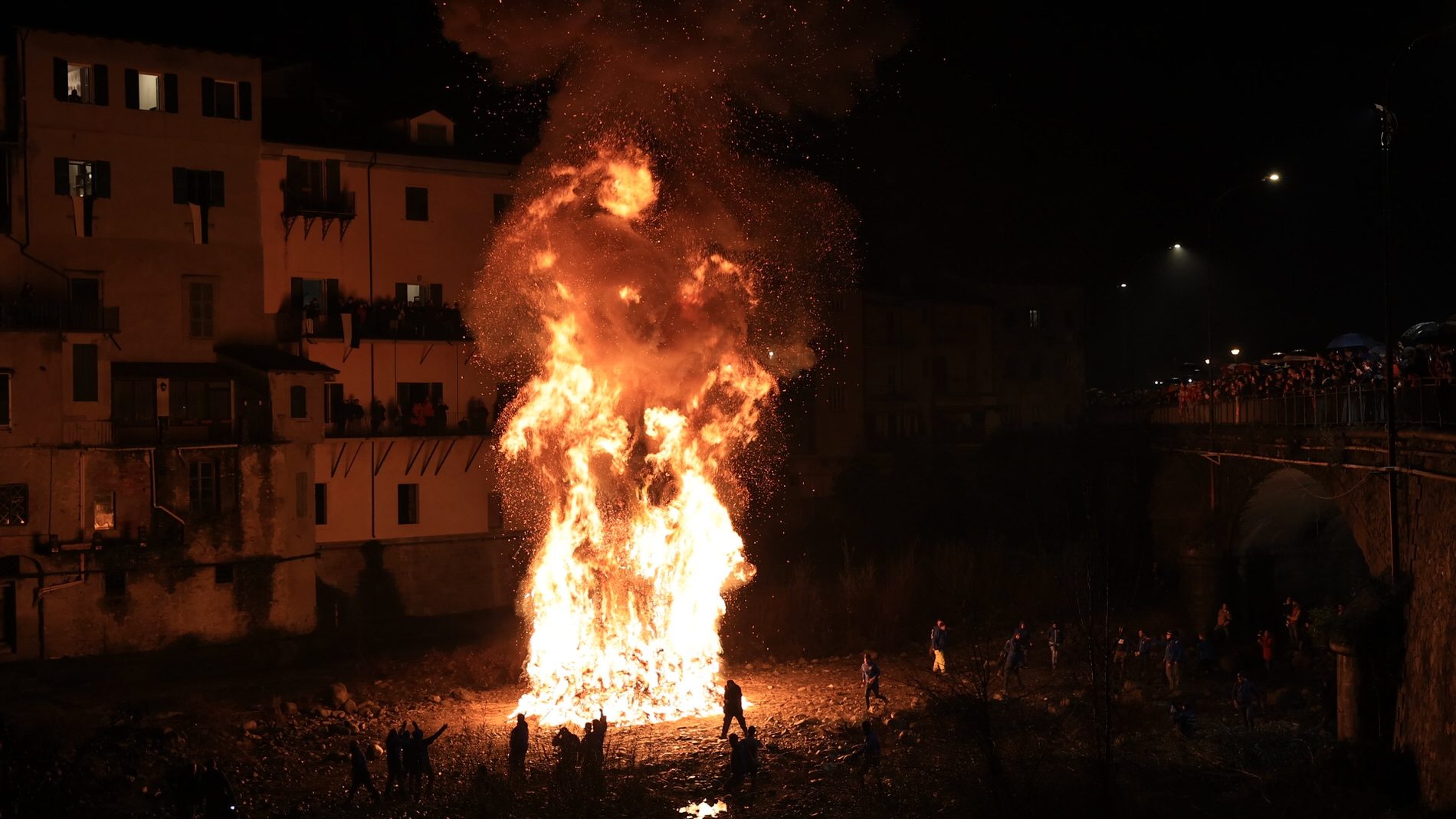 Disfida-dei-Falo'-Eventi-Pontremoli-Lunigiana1_1