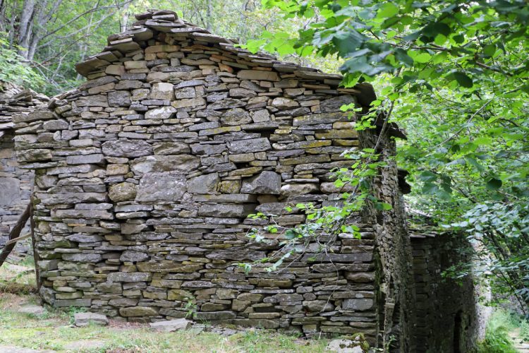 Antico-Alpeggio-della-Formentara-Localita'-Zeri-Lunigiana11