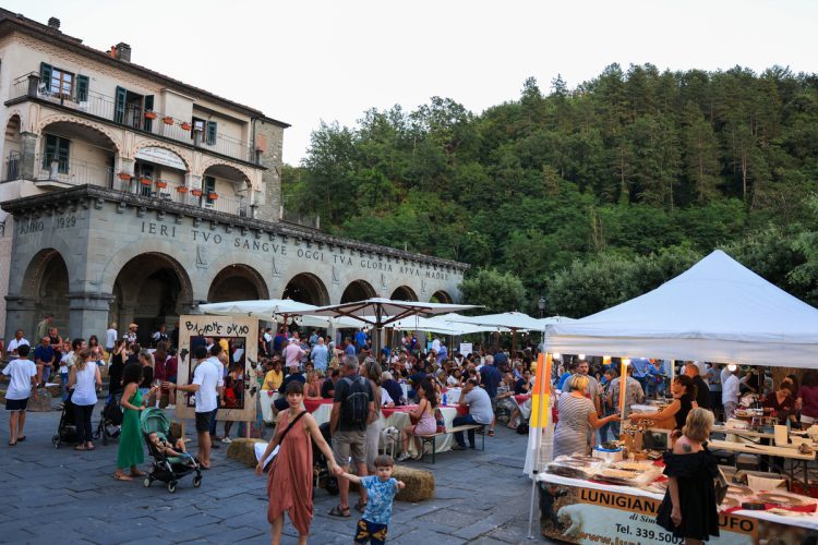 Bagnone-Divino-Eventi-Tradizioni-Bagnone-Lunigiana1