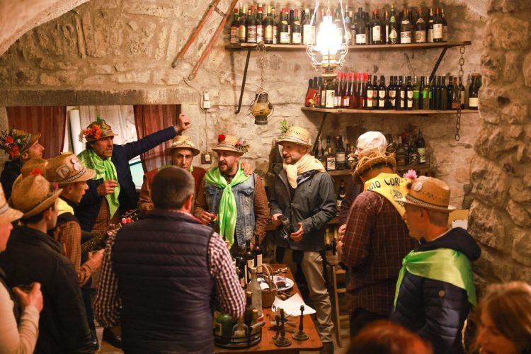 CantaMaggio-Corlaghese-Eventi-Tradizioni-Corlaga-Bagnone-Lunigiana14