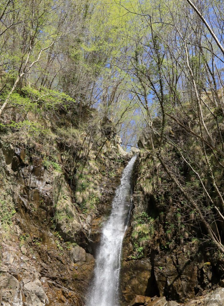 Cascata-Del-Cerro-Bagnone-Cosa-Fare-Natura-Lunigiana-World_2021_4