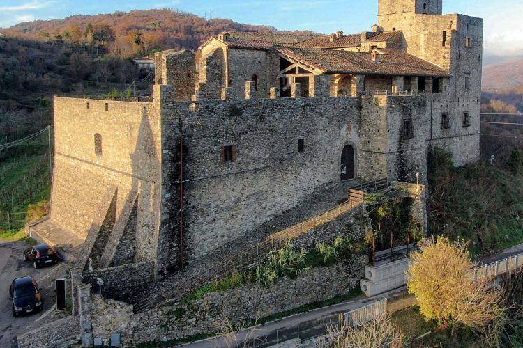 Castello-Malaspina-di-Lusuolo-Mulazzo-Cosa-Fare-Castelli-Lunigiana-World_2021_9