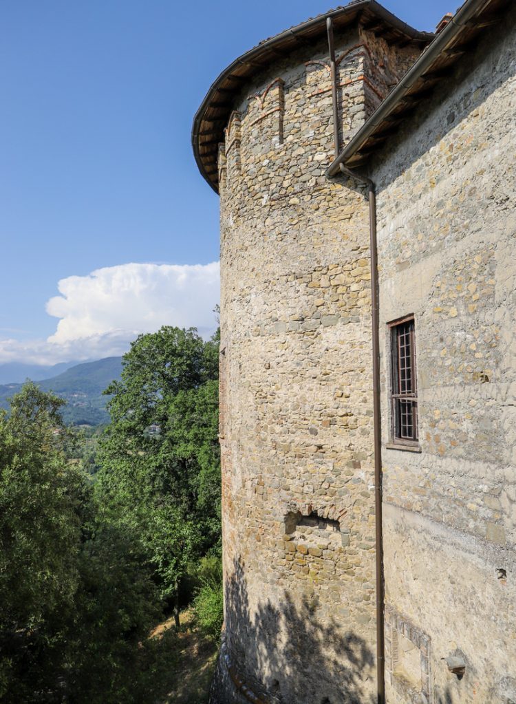 Castello-Malaspina-di-Monti-Licciana-Nardi-Cosa-Fare-Castelli-Lunigiana-World_2021_23