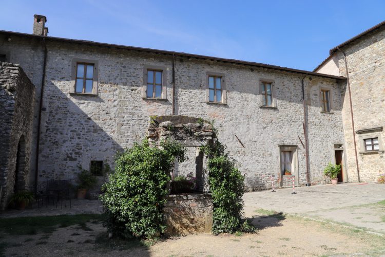 Castello-del-Piagnaro-Pontremoli-Cosa-Fare-Castelli-Lunigiana-World_2021_1