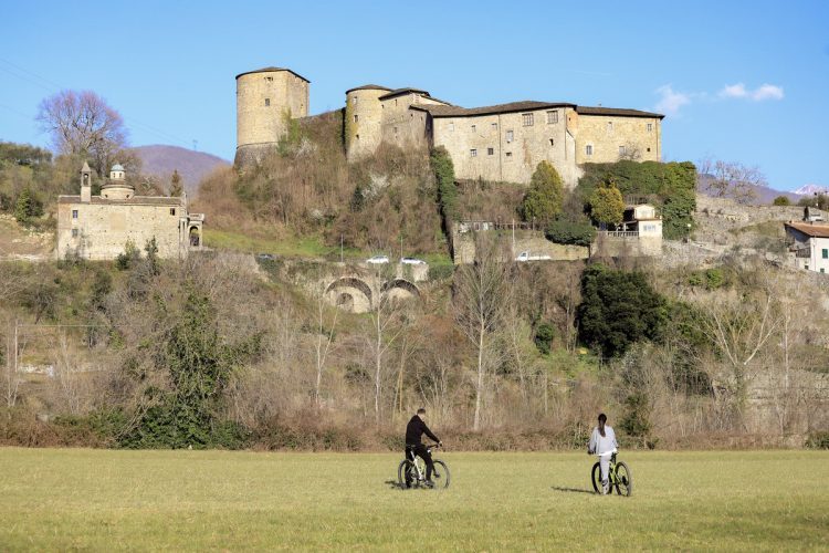 Castello-del-Piagnaro-Pontremoli-Cosa-Fare-Castelli-Lunigiana-World_2021_6