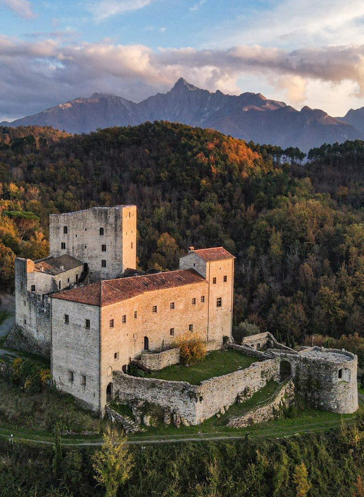 Castello-delL-Aquila-Fivizzano-Cosa-Fare-Castelli-Lunigiana-World_2021_10
