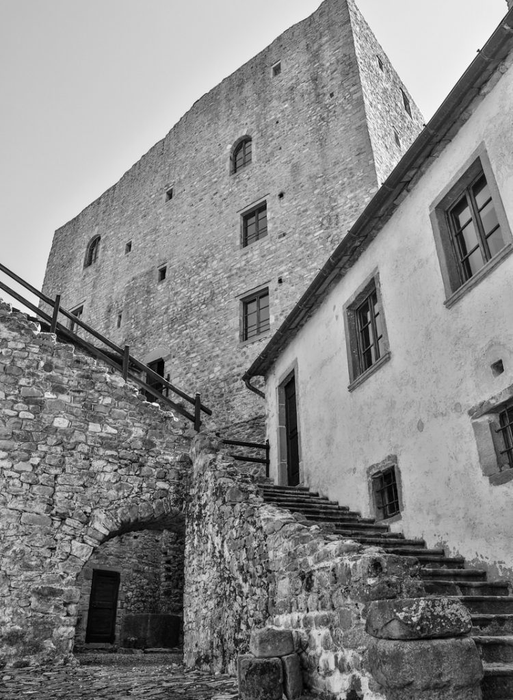 Castello-delL-Aquila-Fivizzano-Cosa-Fare-Castelli-Lunigiana-World_2021_3