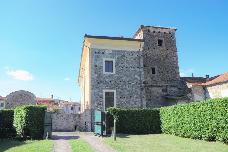 Castello-di-Pallerone-Cosa-Fare-Castelli-Lunigiana-World_2021_4