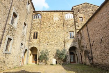 Castello-di-Terrarossa-Comune-di-Licciana-Nardi-Cosa-Fare-Castelli-Lunigiana-World_2021_10