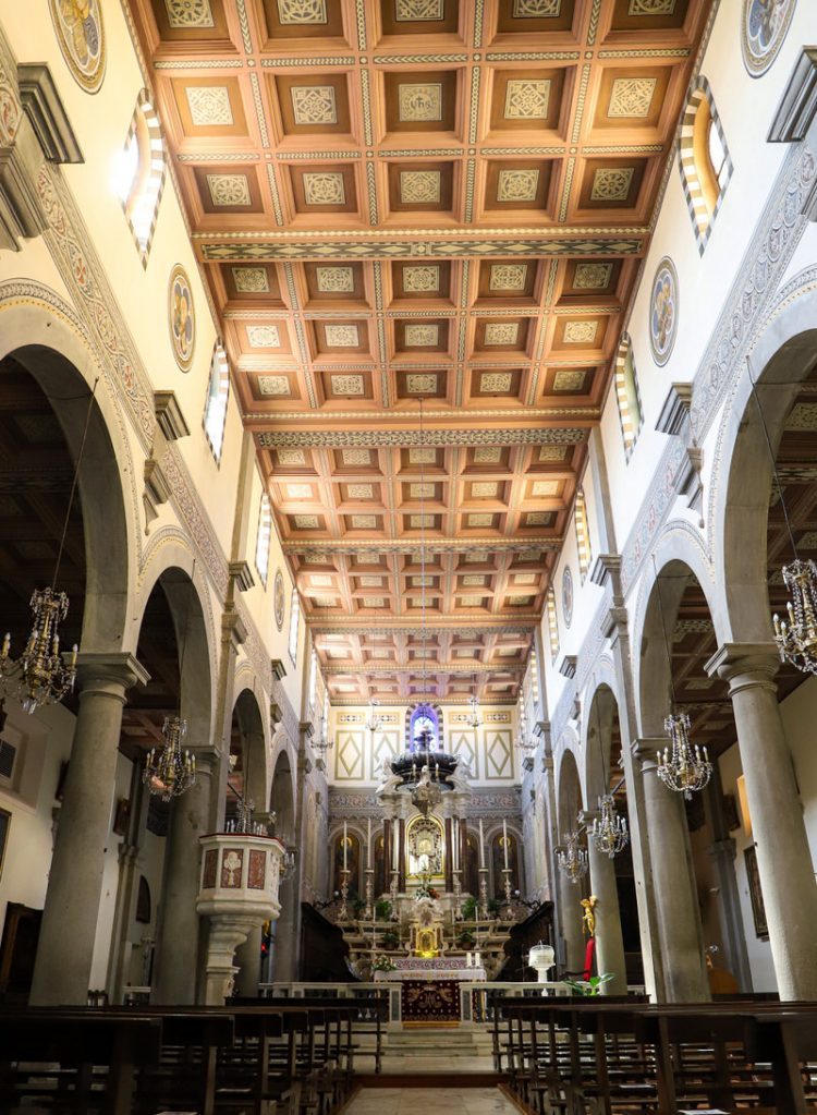 Chiesa-dei-Santi-Jacopo-e-Antonio-Chiese-Fivizzano-Lunigiana1