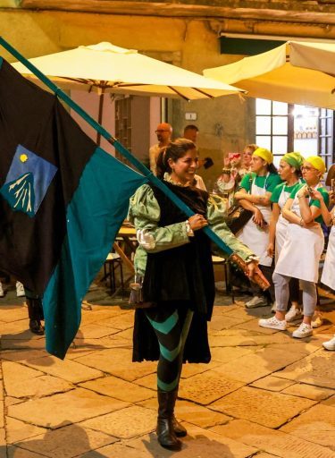 Disfida-degli-Arcieri-Eventi-Tradizioni-Fivizzano-Lunigiana1