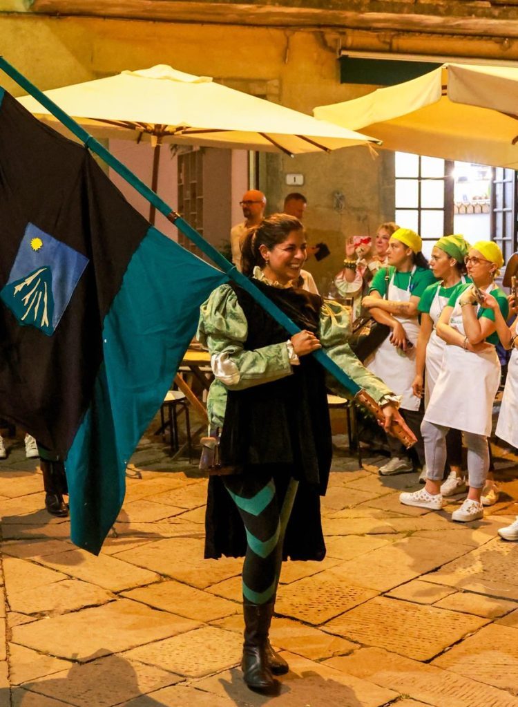 Disfida-degli-Arcieri-Eventi-Tradizioni-Fivizzano-Lunigiana1