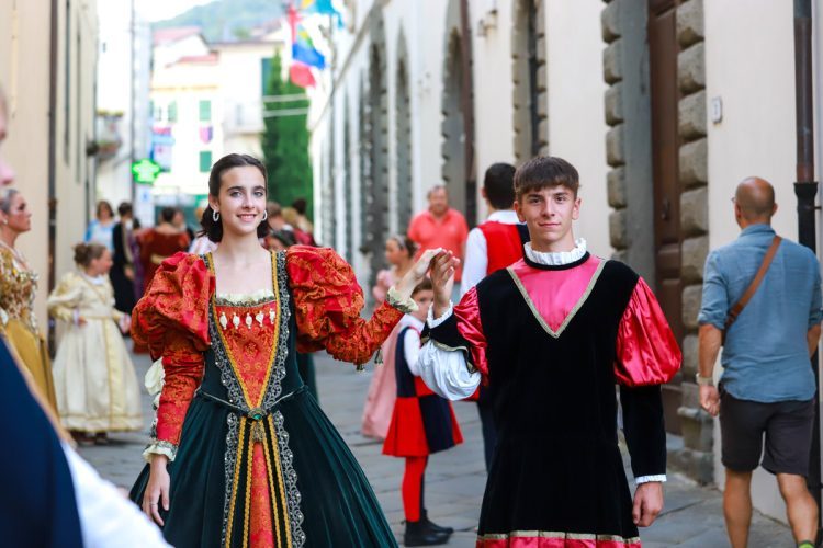 Disfida-degli-Arcieri-Eventi-Tradizioni-Fivizzano-Lunigiana12