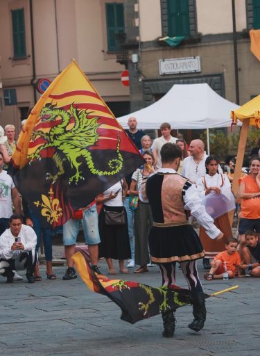 Disfida-degli-Arcieri-Eventi-Tradizioni-Fivizzano-Lunigiana3
