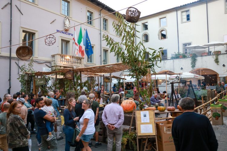 La-Castagna-Racconta-Eventi-Tradizioni-Licciana-Nardi-Lunigiana1
