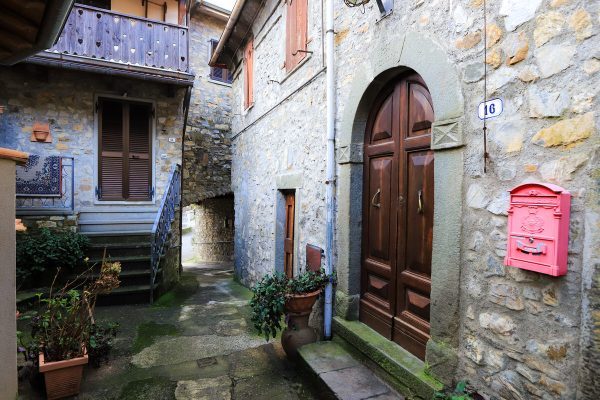 Mochignano-di-Sopra-Localita'-Lunigiana11