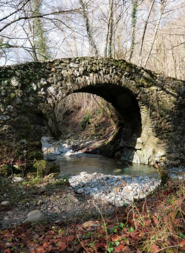 Ponte-Bocciari-Bardine-Fivizzano-Cosa-Fare-Ponti-Storici-Lunigiana-World_2021_1