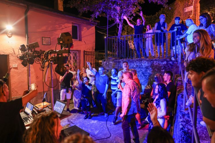 Ponzanello-Illumina'-Eventi-Tradizioni-Ponzanello-Fosdinovo-Lunigiana11