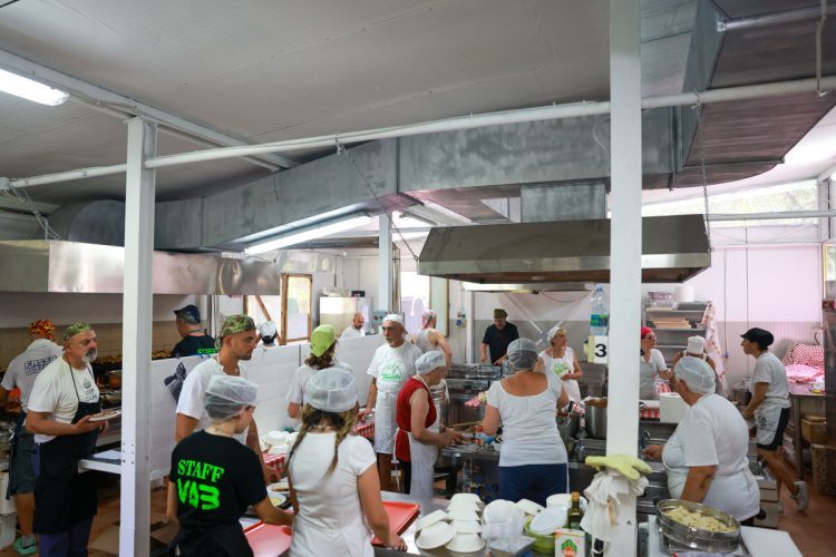 Sagra-della-polenta-fritta-di-Bardine-di-San-Terenzo-Eventi-Tradizioni-Fivizzano-Lunigiana1