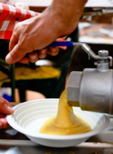 Sagra-della-polenta-fritta-di-Bardine-di-San-Terenzo-Eventi-Tradizioni-Fivizzano-Lunigiana15